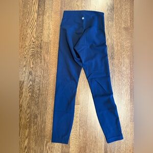 Lululemon True Navy wunder train Blue Leggings size 4 25 inch